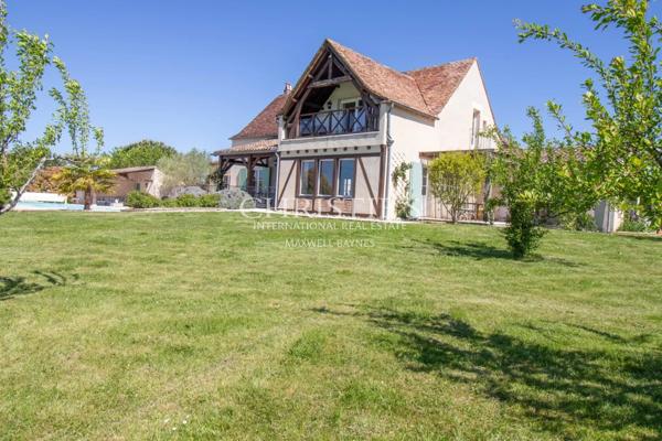 Périgourdine Maison de campagne située dans un domaine de golf prestigieux, avec piscine et jardin paysager