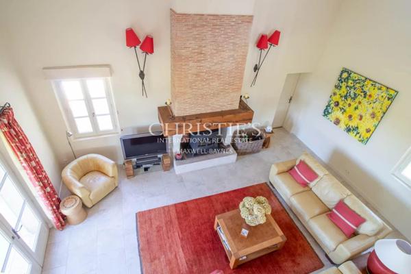 Périgourdine Maison de campagne située dans un domaine de golf prestigieux, avec piscine et jardin paysager