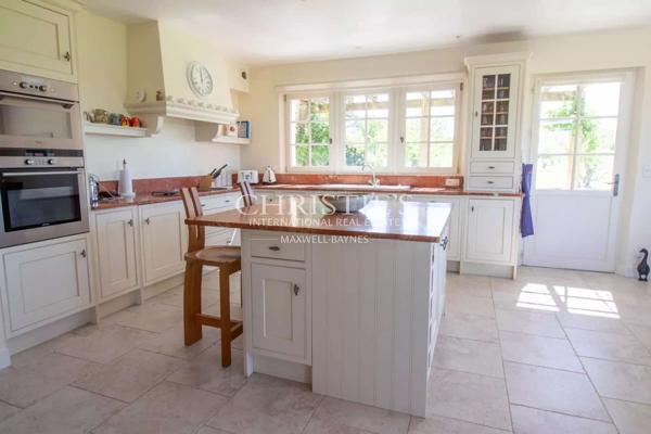 Périgourdine Maison de campagne située dans un domaine de golf prestigieux, avec piscine et jardin paysager