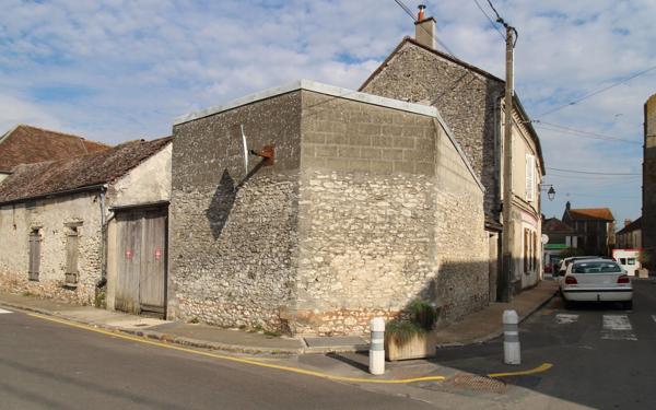 Maison à vendre    6 pièces •  Jouy-le-Châtel