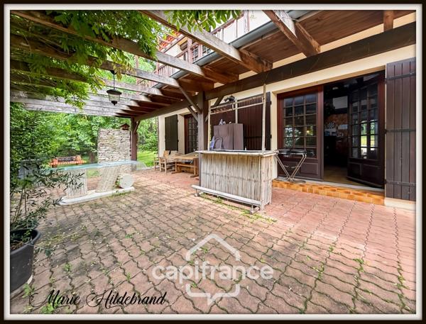 Maison de Caractère – 290 m², 8 Chambres, Jardin 7500 m², Vue Imprenable