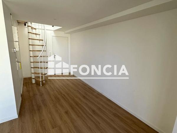 Location Appartement 3 pièces 65.36 m² - 7 RUE VALENTIN HAUY Poitiers 86000