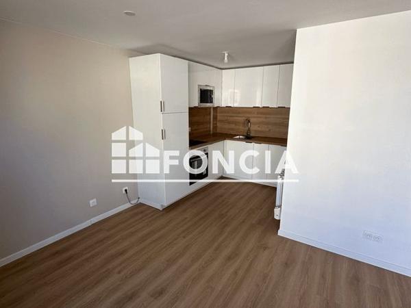 Location Appartement 3 pièces 65.36 m² - 7 RUE VALENTIN HAUY Poitiers 86000