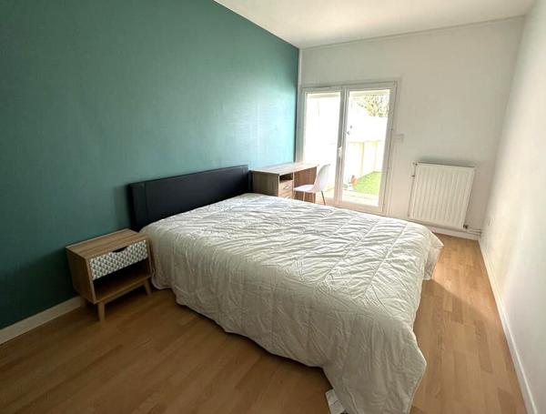 Appartement de type 5 avec terrasse et stationnement sur Angers quartier Orgemont/ clinique de l'Anjou