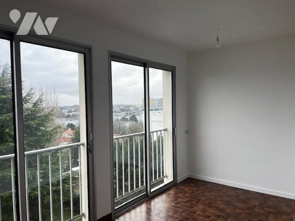 A VENDRE à NANTES - APPT T3 de 79m2 avec garage et cave