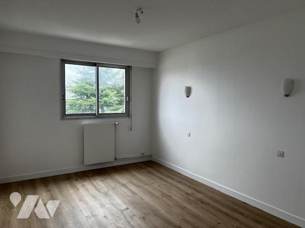 A VENDRE à NANTES - APPT T3 de 79m2 avec garage et cave