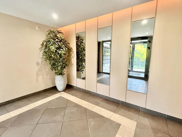 T3 Centre Ville - Terrasse - Garage - Tout à pieds