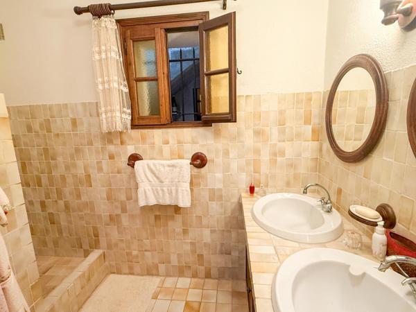 Maison à vendre  5 pièces - 140 m2 CAVALAIRE SUR MER - 83