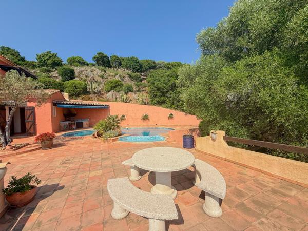 Maison à vendre  5 pièces - 140 m2 CAVALAIRE SUR MER - 83