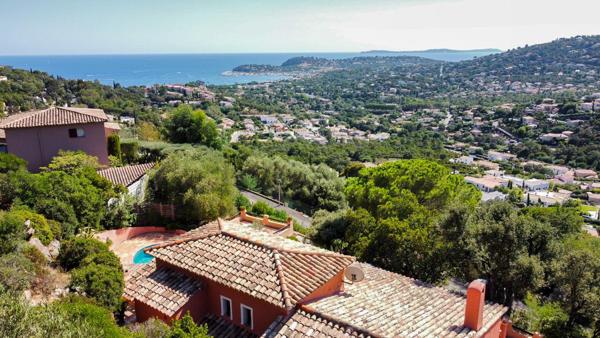 Maison à vendre  5 pièces - 140 m2 CAVALAIRE SUR MER - 83
