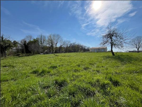 Terrain à vendre |                                       Saint-Astier |                                          1499 m²