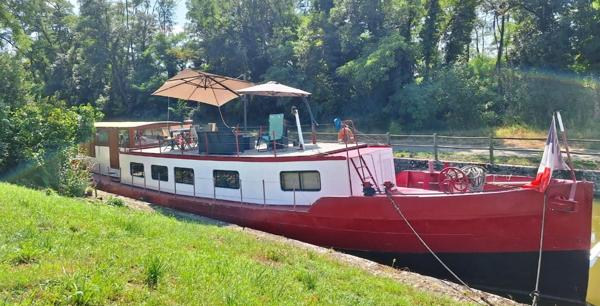 21200 BEAUNE -  PENICHE 23 mètres - 100 m2 habitable - 2 Chambres - Tout confort