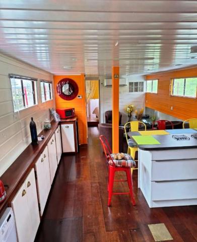 21200 BEAUNE -  PENICHE 23 mètres - 100 m2 habitable - 2 Chambres - Tout confort