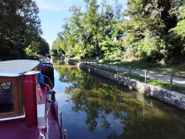 21200 BEAUNE -  PENICHE 23 mètres - 100 m2 habitable - 2 Chambres - Tout confort