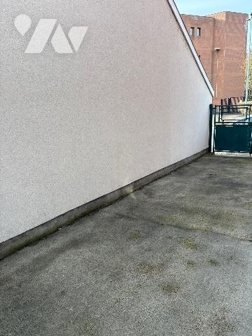 Belle maison de ville avec garage et petit terrain proche de toutes commodités