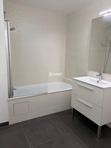 Location Appartement 2 pièces 48.1 m² - Saint-ouen-sur-seine 93400