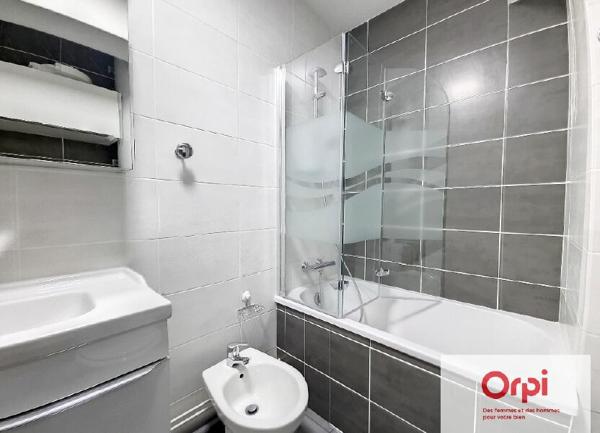 Appartement à louer  1 pièce •  Montluçon