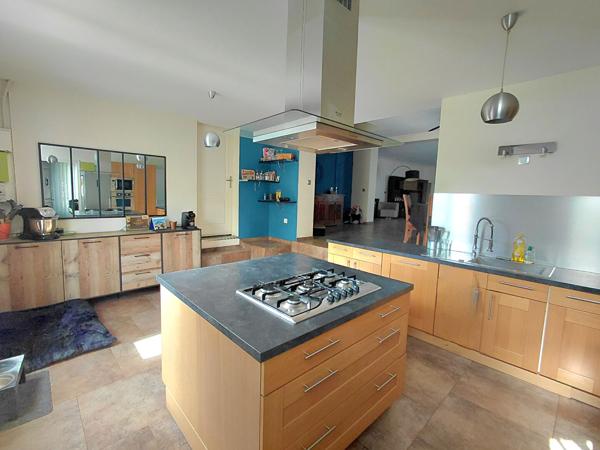 Propriété 8 pièces 205 m2