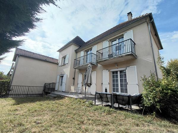 Propriété 8 pièces 205 m2