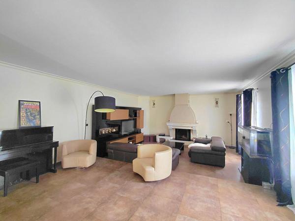 Propriété 8 pièces 205 m2