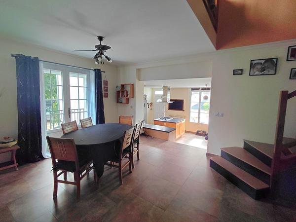 Propriété 8 pièces 205 m2