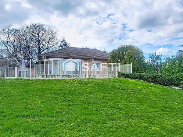 Maison familiale rénovée avec piscine