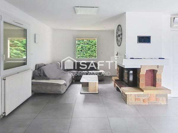 Maison familiale rénovée avec piscine