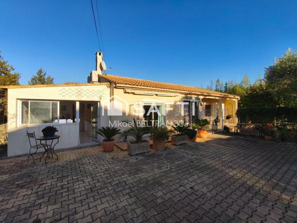 Villa de plain-pied avec appartement indépendant sur terrain de 1200 m²