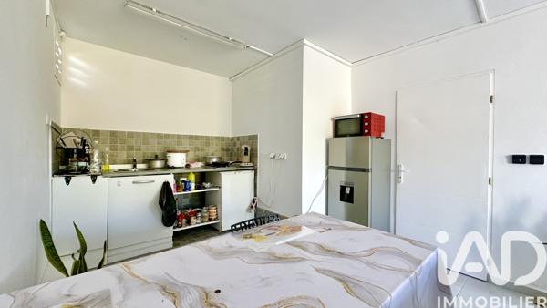 Maison à vendre 11 pièces 210 m² Le Tampon