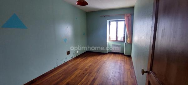 Maison habitable de suite avec des pièces Belles Lumineuses !