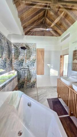 A VENDRE - VILLA D’EXCEPTION – VUE MER PANORAMIQUE & PRESTATIONS ULTRA LUXE - SAINT FRANCOIS