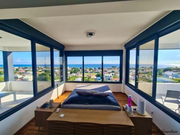 A VENDRE - VILLA D’EXCEPTION – VUE MER PANORAMIQUE & PRESTATIONS ULTRA LUXE - SAINT FRANCOIS