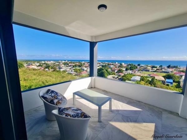 A VENDRE - VILLA D’EXCEPTION – VUE MER PANORAMIQUE & PRESTATIONS ULTRA LUXE - SAINT FRANCOIS