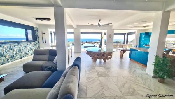 A VENDRE - VILLA D’EXCEPTION – VUE MER PANORAMIQUE & PRESTATIONS ULTRA LUXE - SAINT FRANCOIS