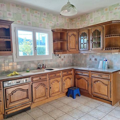 Maison plain pied de 127m² hab avec sous sol sur un terrain de 859m² , Maison plain pied de 127m² hab avec sous sol sur un terrain de 859m² ,