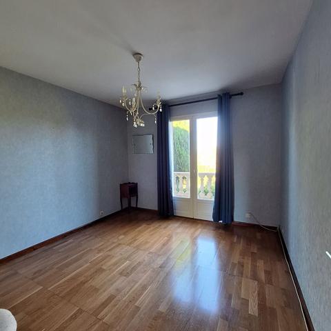 Maison plain pied de 127m² hab avec sous sol sur un terrain de 859m² , Maison plain pied de 127m² hab avec sous sol sur un terrain de 859m² ,