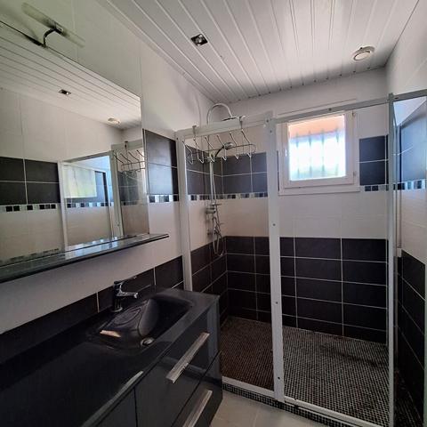 Maison plain pied de 127m² hab avec sous sol sur un terrain de 859m² , Maison plain pied de 127m² hab avec sous sol sur un terrain de 859m² ,