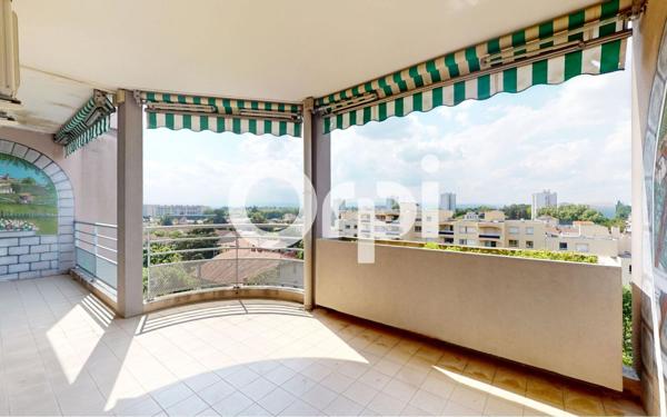 Appartement à vendre    3 pièces • 100,96 m2 Bron