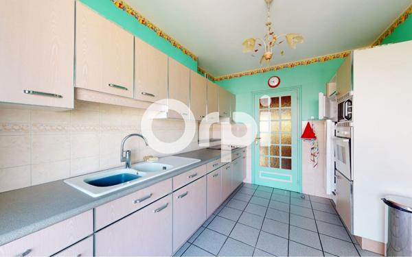 Appartement à vendre    3 pièces • 100,96 m2 Bron