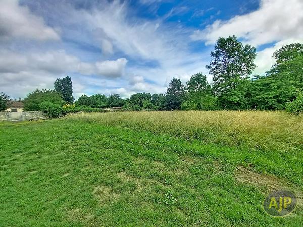 Vente parking Lesparre Medoc : 108 190 € - AJP Lesparre Immobilier