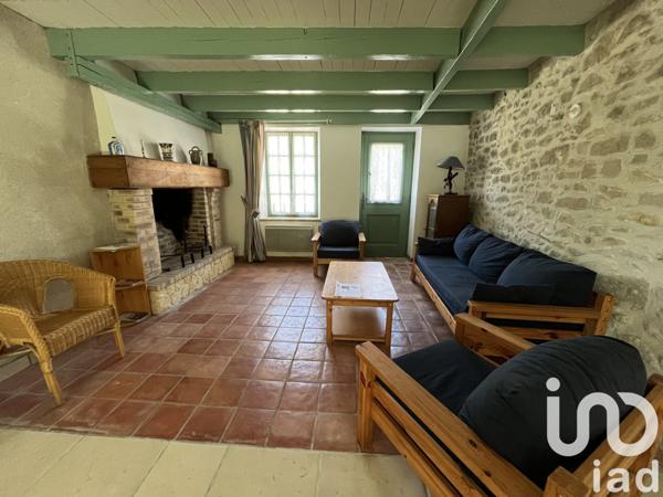 Maison à vendre 6 pièces 162 m² Terres-de-Haute-Charente