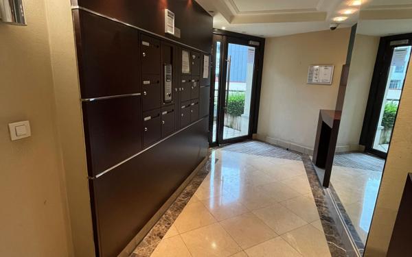 Appartement à vendre    4 pièces • 99,83 m2 Joinville-le-Pont