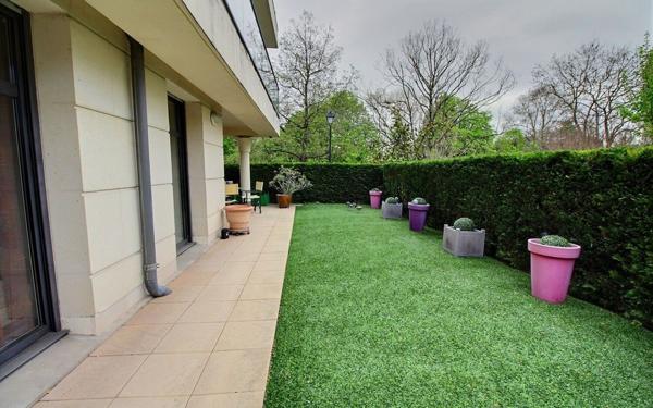 Appartement à vendre    4 pièces • 99,83 m2 Joinville-le-Pont