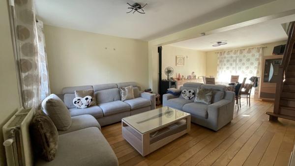 MAISON FAMILIALE 140 M² – 6 CHAMBRES – 2 SUITES PARENTALES – JARDIN – GARAGE – PLAISIR