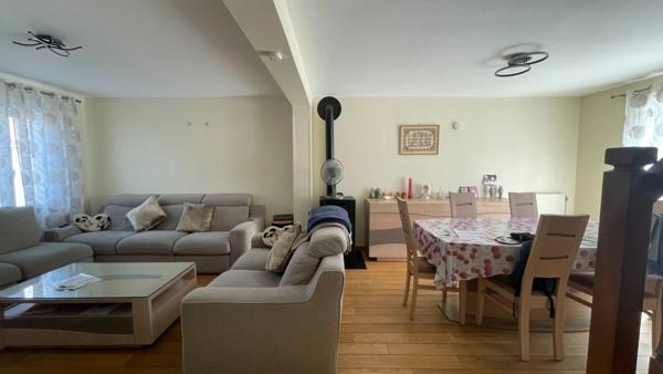 MAISON FAMILIALE 140 M² – 6 CHAMBRES – 2 SUITES PARENTALES – JARDIN – GARAGE – PLAISIR