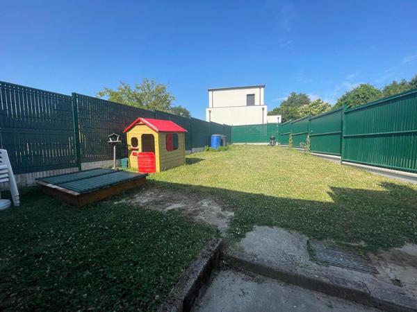 Maison de plain-pied - 2 chambres - jardin - Etangs de Guindreff au bout de la rue -