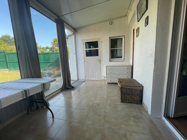 Maison de plain-pied - 2 chambres - jardin - Etangs de Guindreff au bout de la rue -