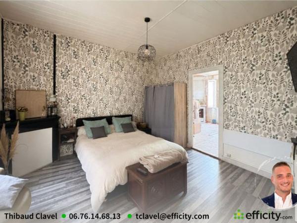 Maison
         6 pièces
        - 138 m² 218 400 € *