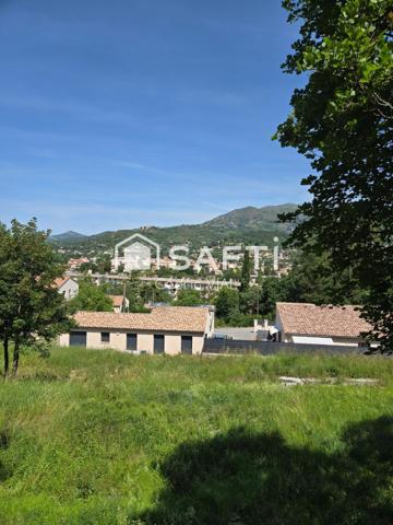 Terrain RARE : Belle vue et viabilisé à Digne 04