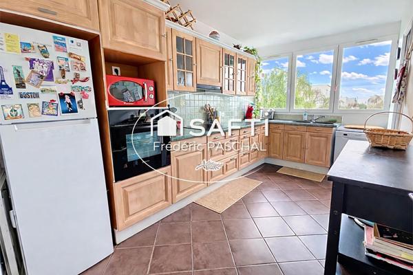 Appartement 3 pièces, 2 chambres - Caves + Parking privatif